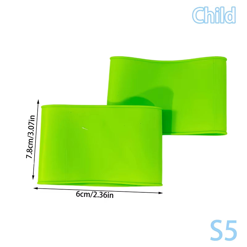 זוג "טייפ" אחד רב פעמי המאפשר יציבות עם מגן העצם ומונע החלקת הגרב מהרגל