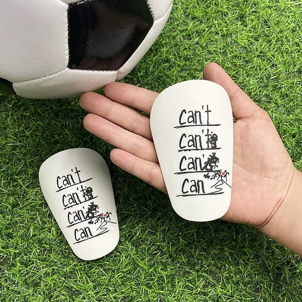 מגני עצם קטנים לכדורגל בכמה ציורים וצבעים 