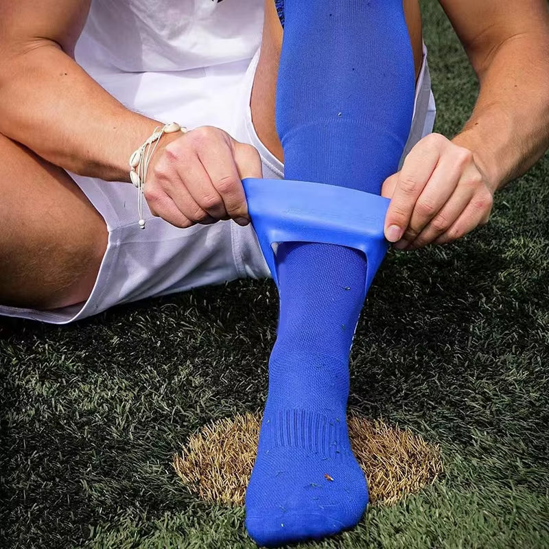 זוג "טייפ" אחד רב פעמי המאפשר יציבות עם מגן העצם ומונע החלקת הגרב מהרגל