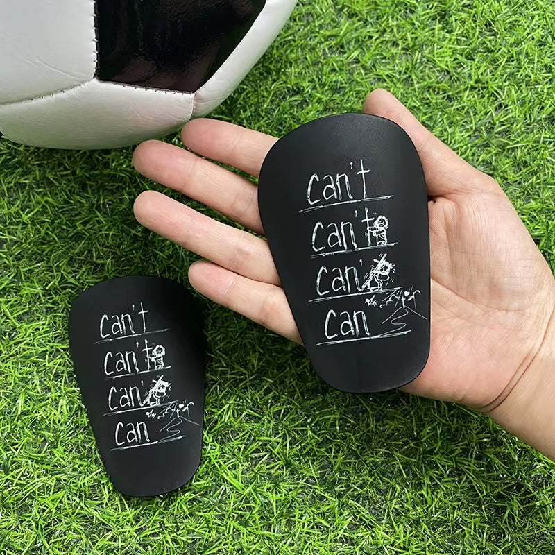 מגני עצם קטנים לכדורגל בכמה ציורים וצבעים 